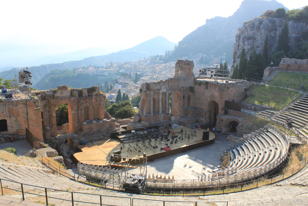 https://www.yizuo-media.com/albums/albums/userpics/10003/Antikes_Theater_Taormina.jpg