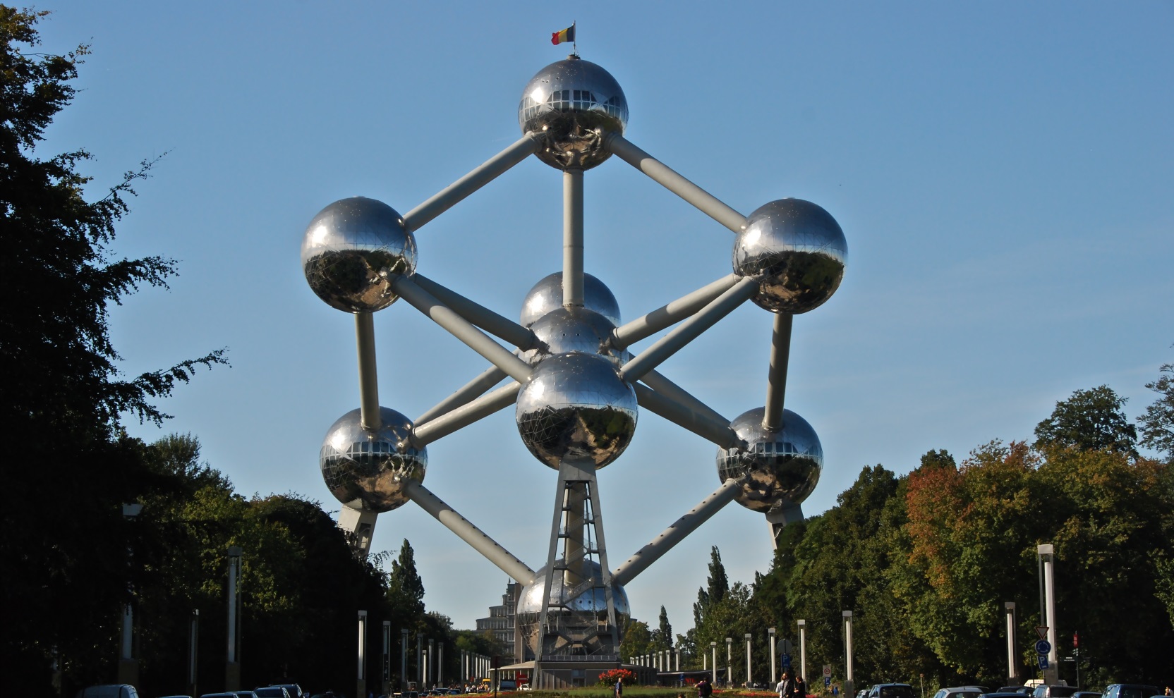 https://www.yizuo-media.com/albums/albums/userpics/10003/Atomium.jpg