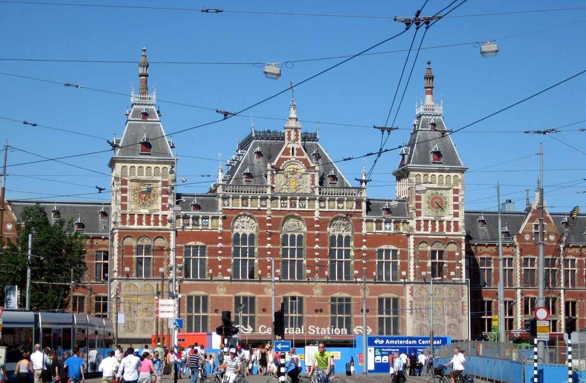 /assets/contentimages/Bahnhof_Amsterdam_Centraal.jpg