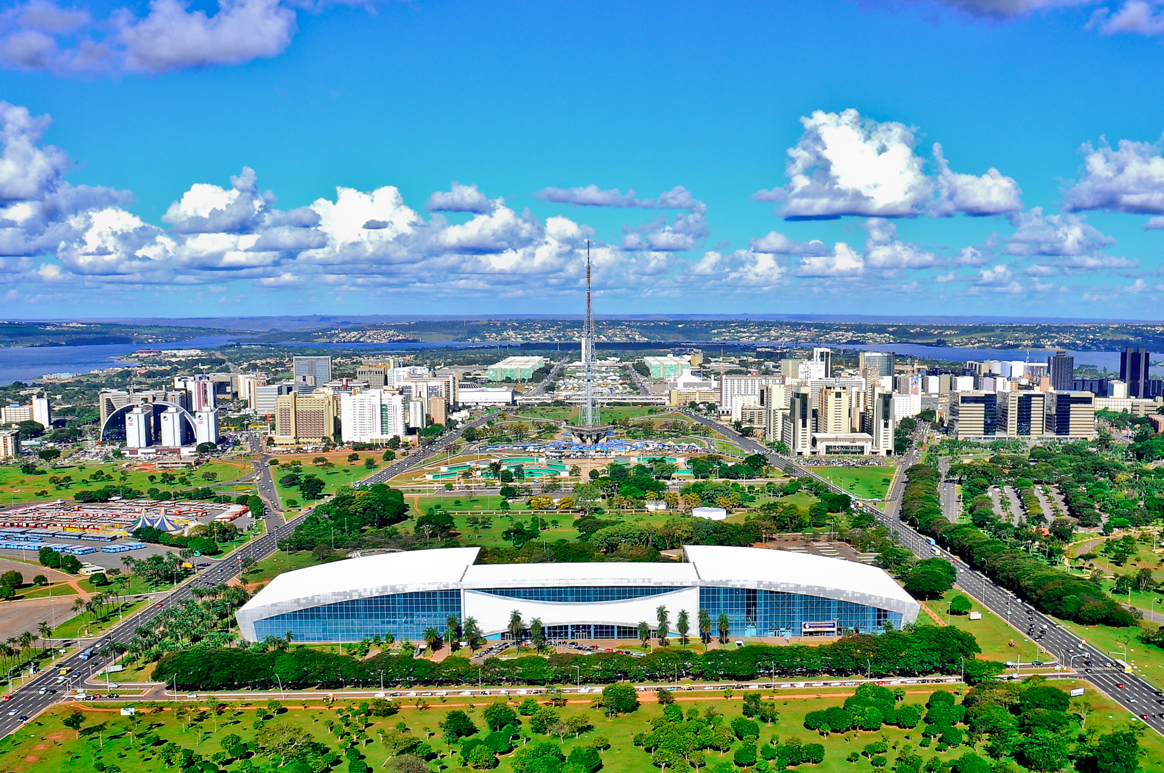 http://www.net4info.de/albums/albums/userpics/10003/Brasilia_.jpg