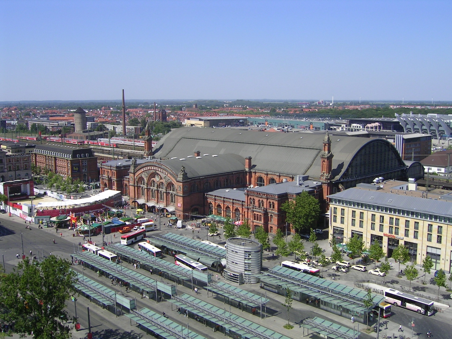 http://www.net4info.de/photos/cpg/albums/userpics/10002/Bremen_Hauptbahnhof.JPG