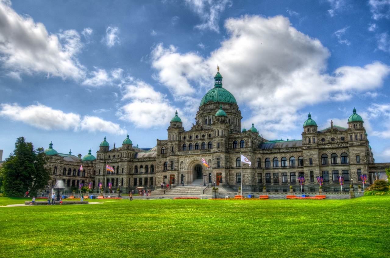 http://www.net4info.de/photos/cpg/albums/userpics/10001/British_Columbia_Parliament_Buildings.jpg