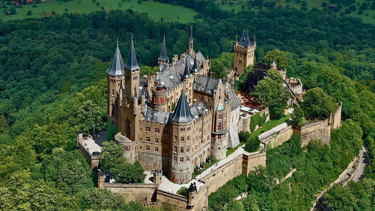 https://www.yizuo-media.com/photos/new/albums/userpics/10001/2/Burg_Hohenzollern~5.jpg