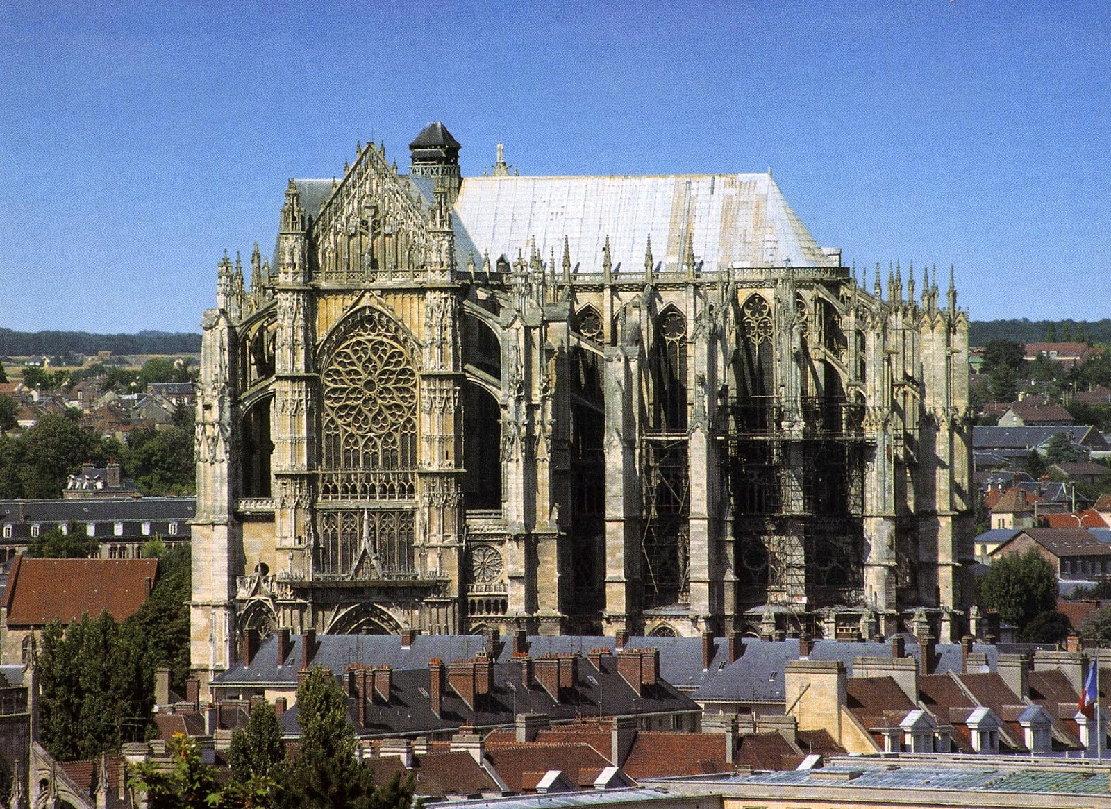 http://www.net4info.de/photos/cpg/albums/userpics/10002/Cathedrale_Saint-Pierre_de_Beauvais.jpg