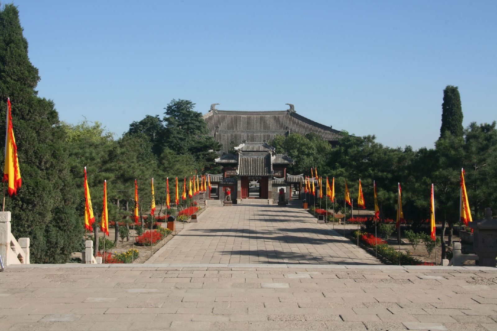 https://www.yizuo-media.com/photos/cpg/albums/userpics/10002/Feng20Guo20Si20~1.jpg