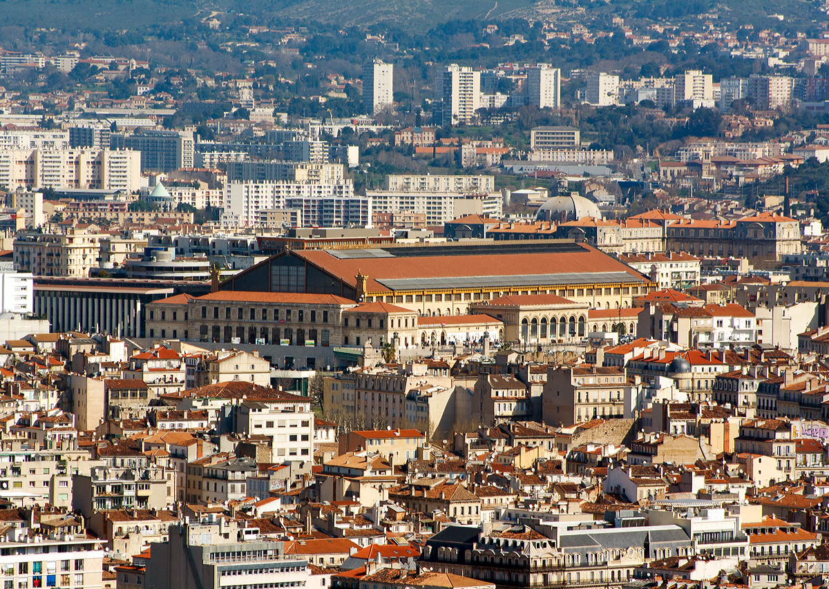 http://www.net4info.de/photos/cpg/albums/userpics/10001/Gare_de_Marseille-Saint-Charles.jpg