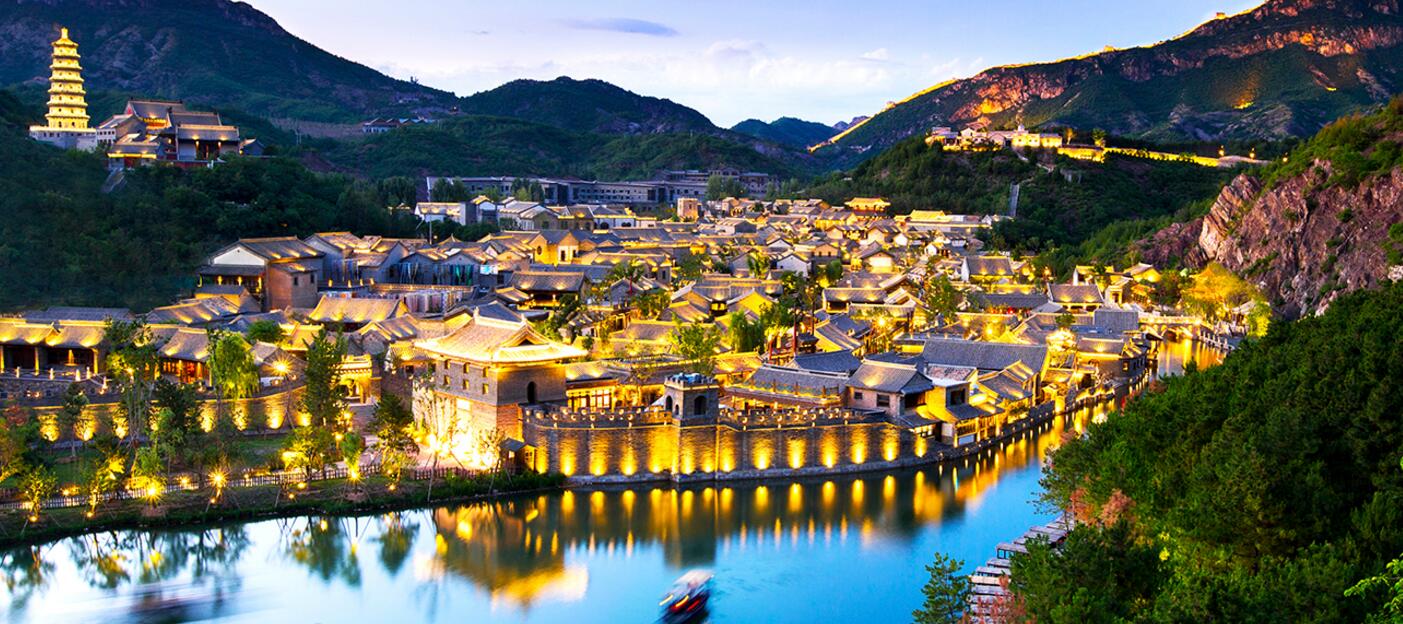 http://www.net4info.de/photos/cpg/albums/userpics/10002/Gubei_Water_Town.JPG