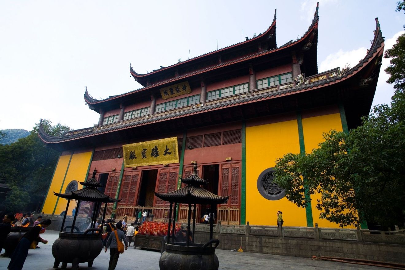 /assets/contentimages/Hang20Zhou20Ling20Yin20Si20%7E0.jpg