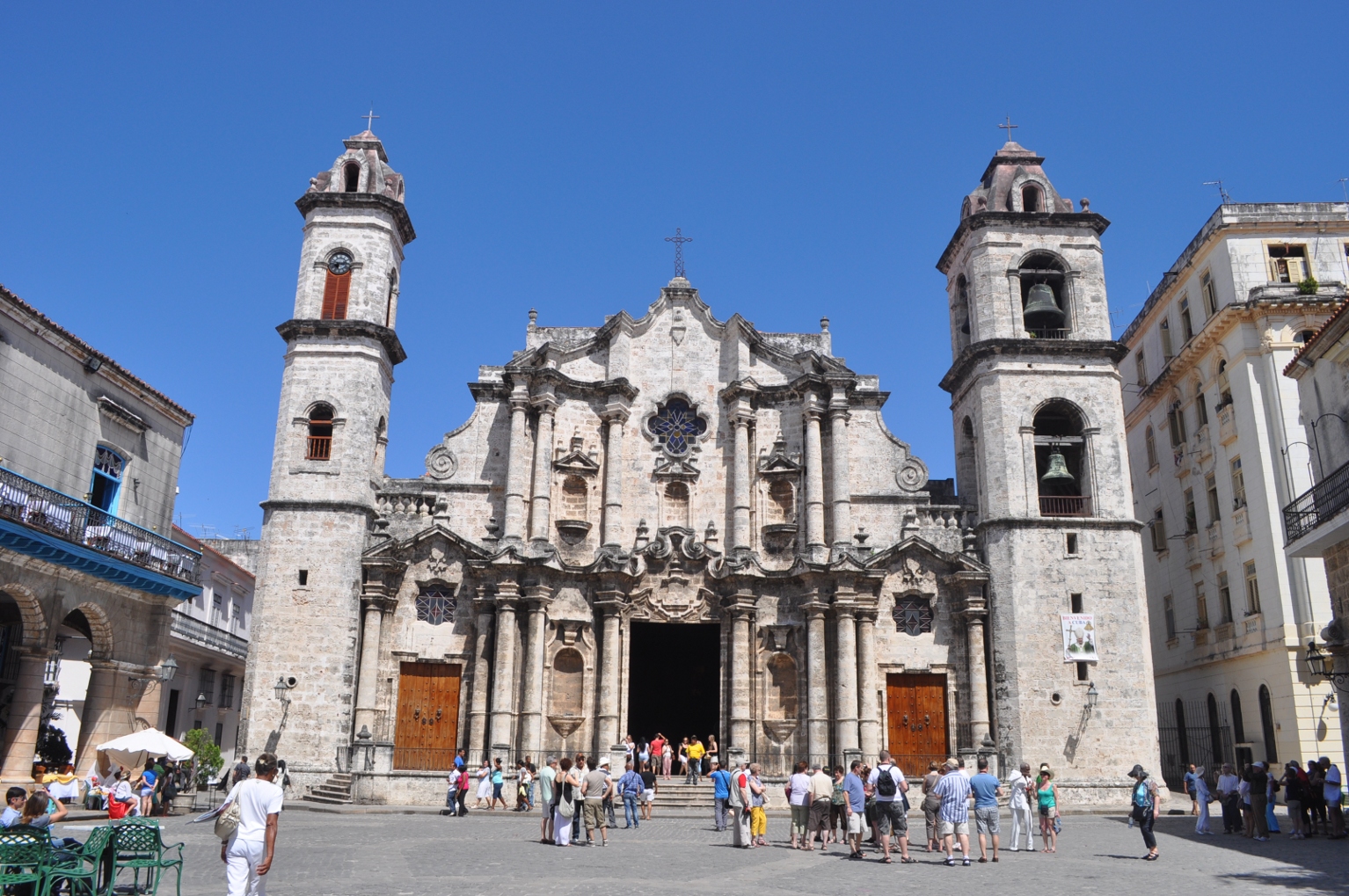 https://www.yizuo-media.com/albums/albums/userpics/10003/Havana_cathedral.jpg