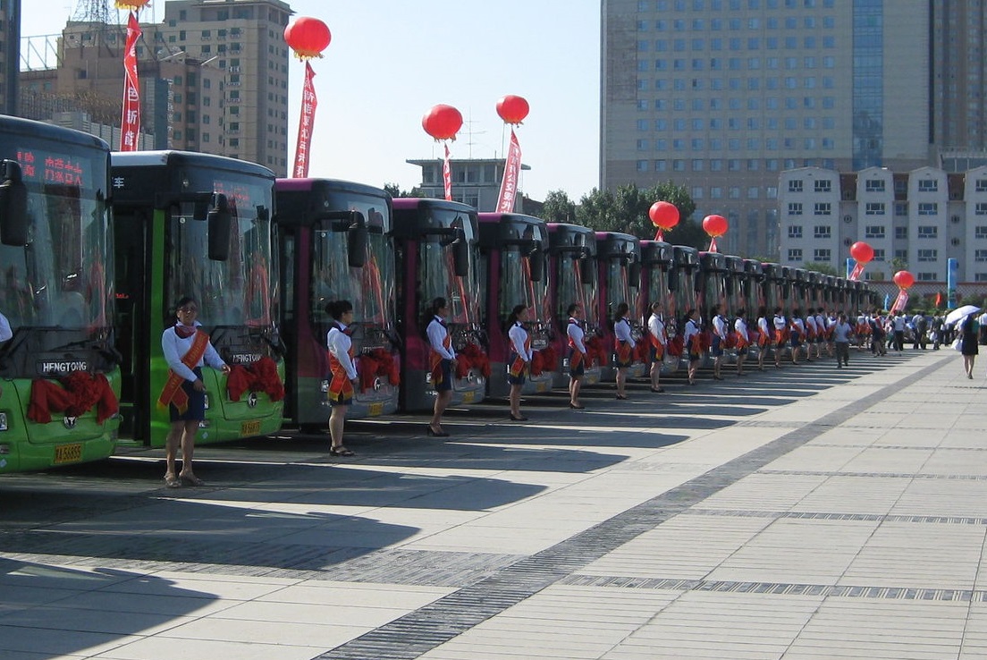 https://www.yizuo-media.com/albums/albums/userpics/10001/Hu20He20Hao20Te20~2.jpg