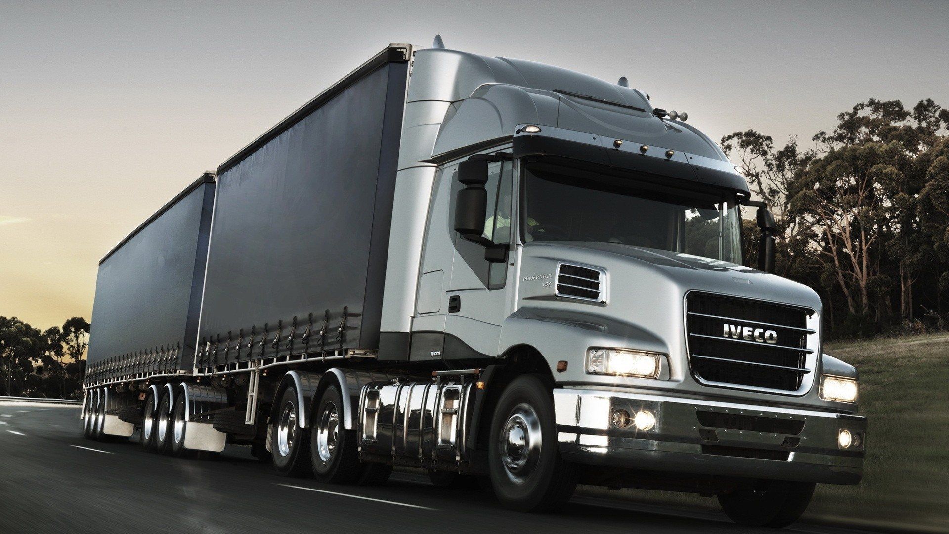 /assets/contentimages/Iveco-Truck.jpg