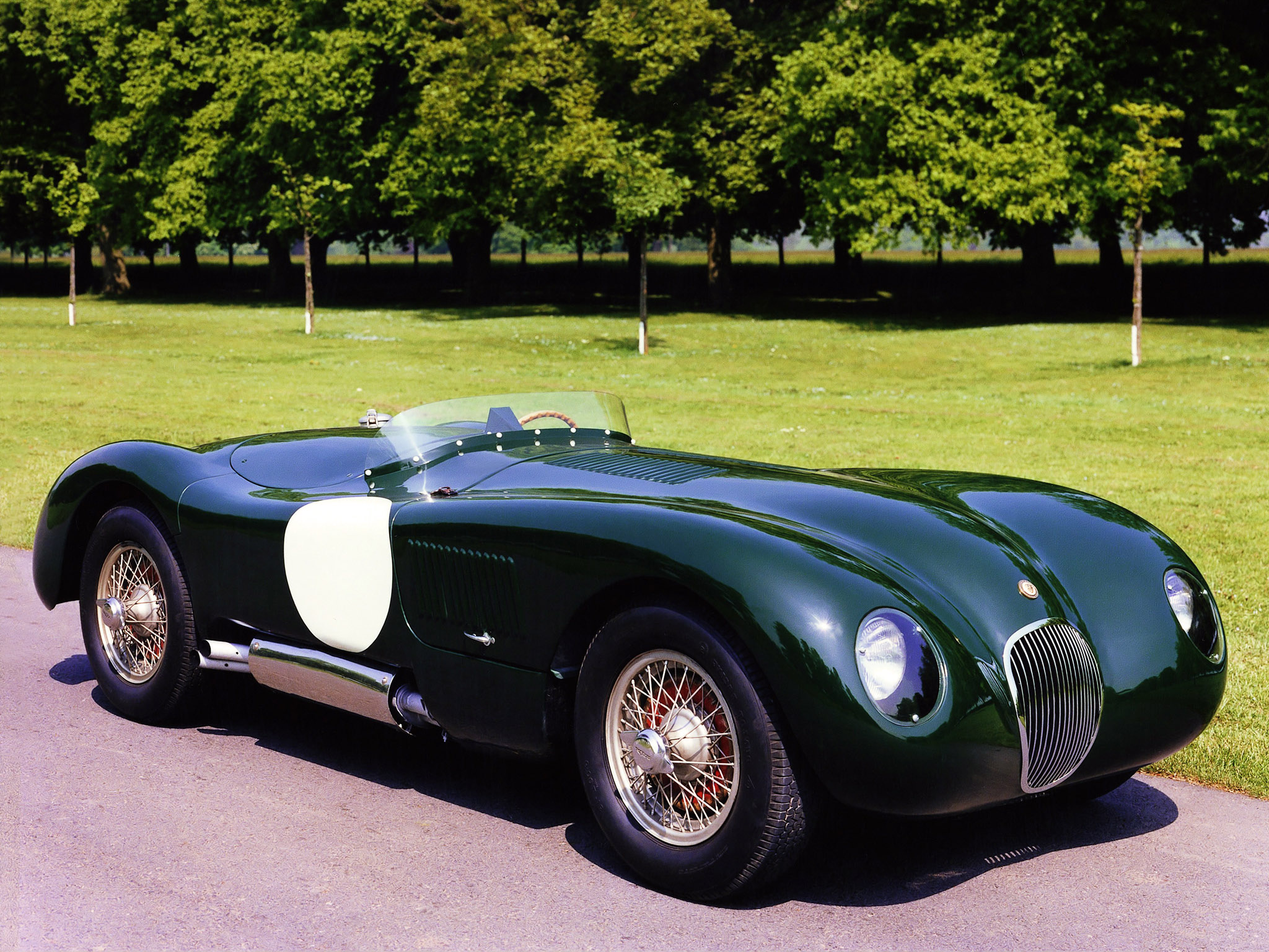 http://www.net4info.de/photos/cpg/albums/userpics/10002/Jaguar_C-Type.jpg