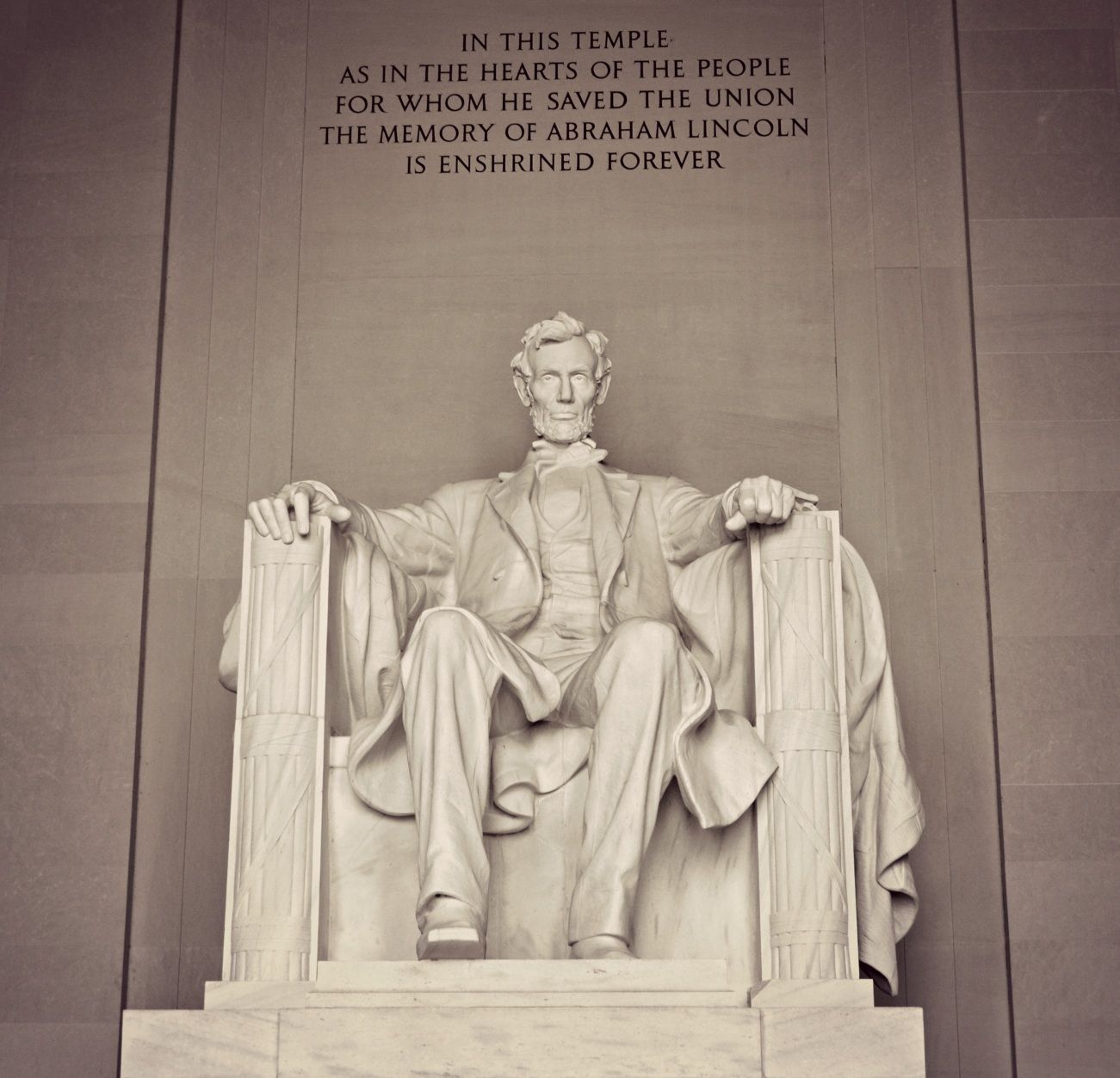 /assets/contentimages/Lincoln_Memorial_Statue.jpg