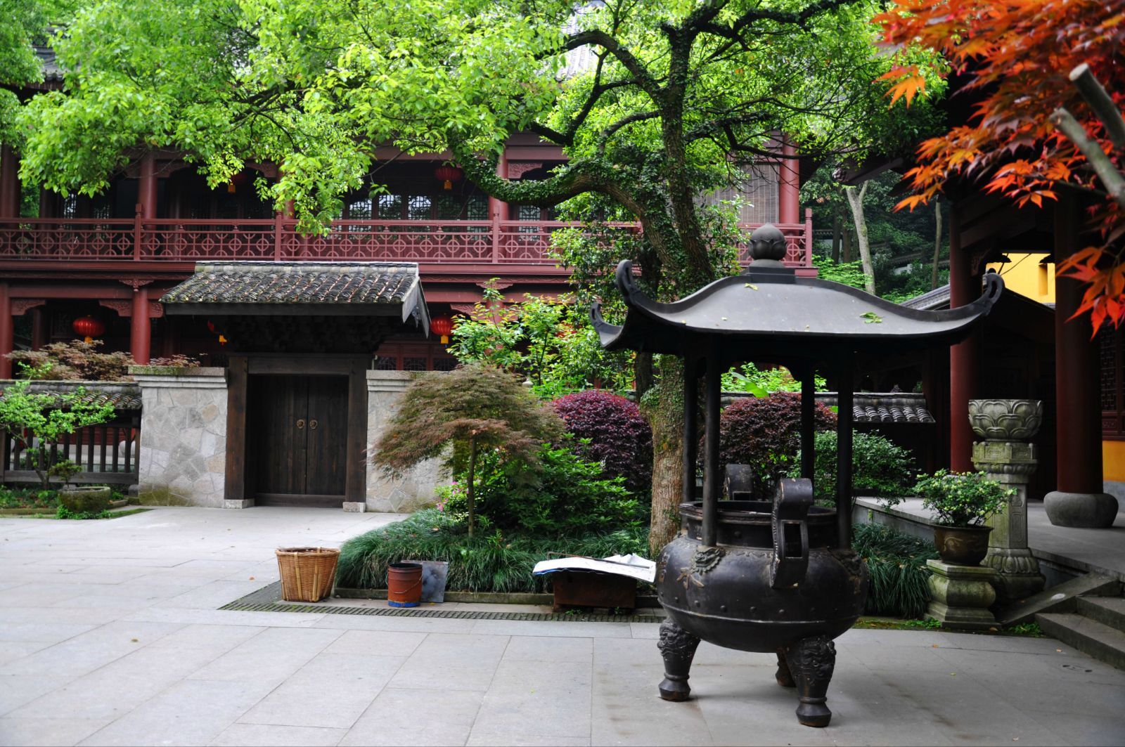 https://www.yizuo-media.com/photos/cpg/albums/userpics/10002/Ling20Yin20Si20~0.jpg