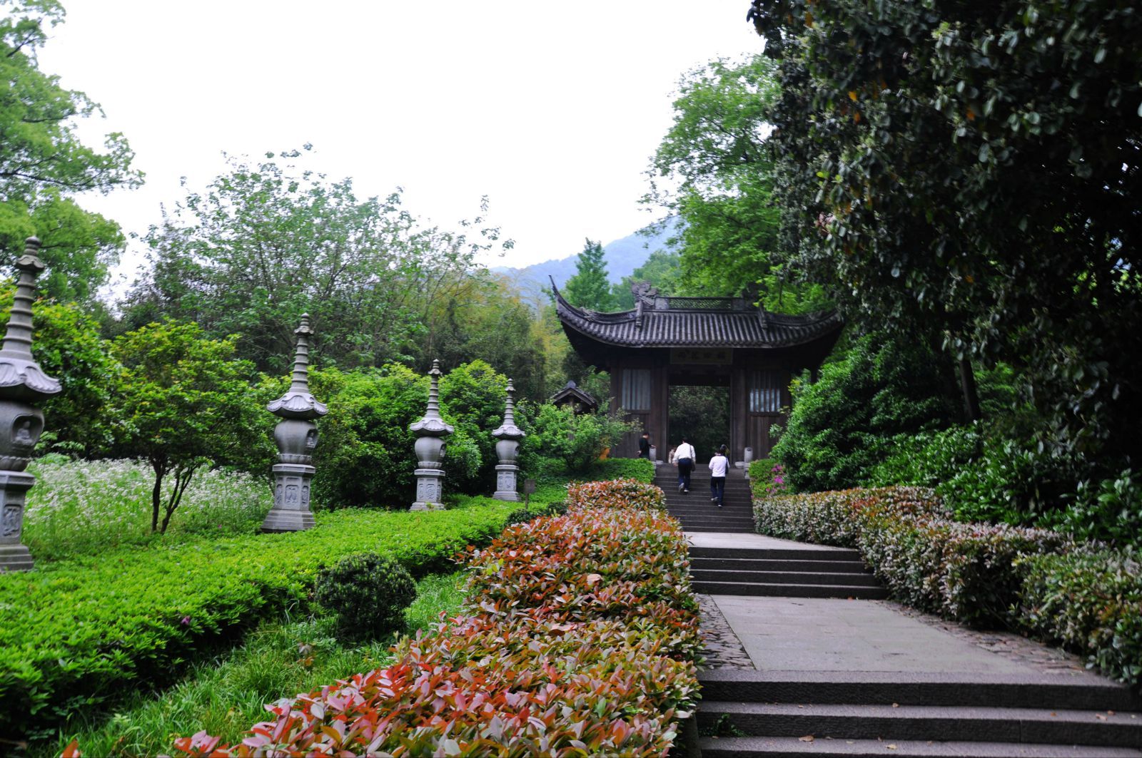 https://www.yizuo-media.com/photos/cpg/albums/userpics/10002/Ling20Yin20Si20~2.jpg