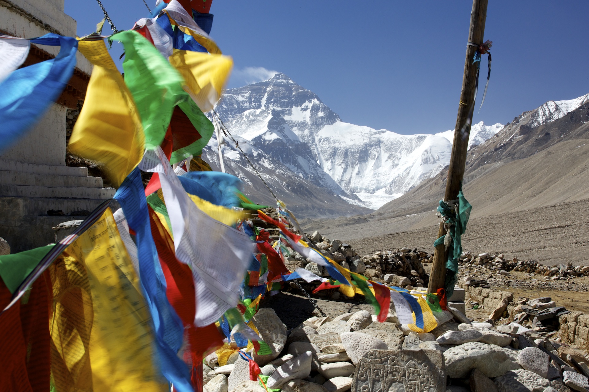 https://www.yizuo-media.com/albums/albums/userpics/10003/Mount_Everest_~2.jpg