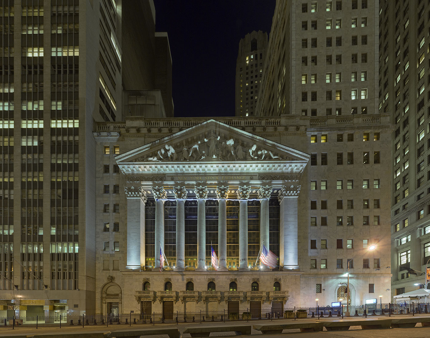 https://www.yizuo-media.com/albums/albums/userpics/10003/New_York_Stock_Exchange.jpg