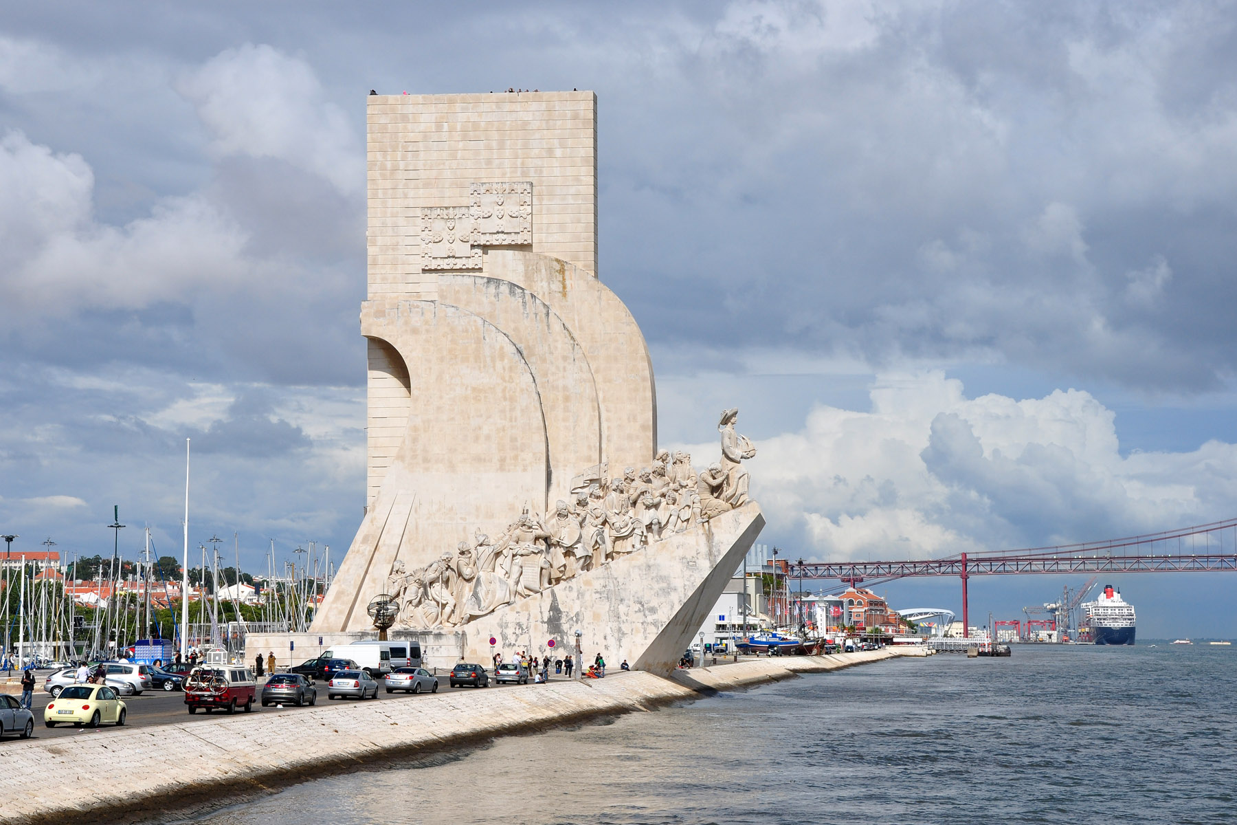 https://www.yizuo-media.com/albums/albums/userpics/10003/Padrao_dos_Descobrimentos.jpg