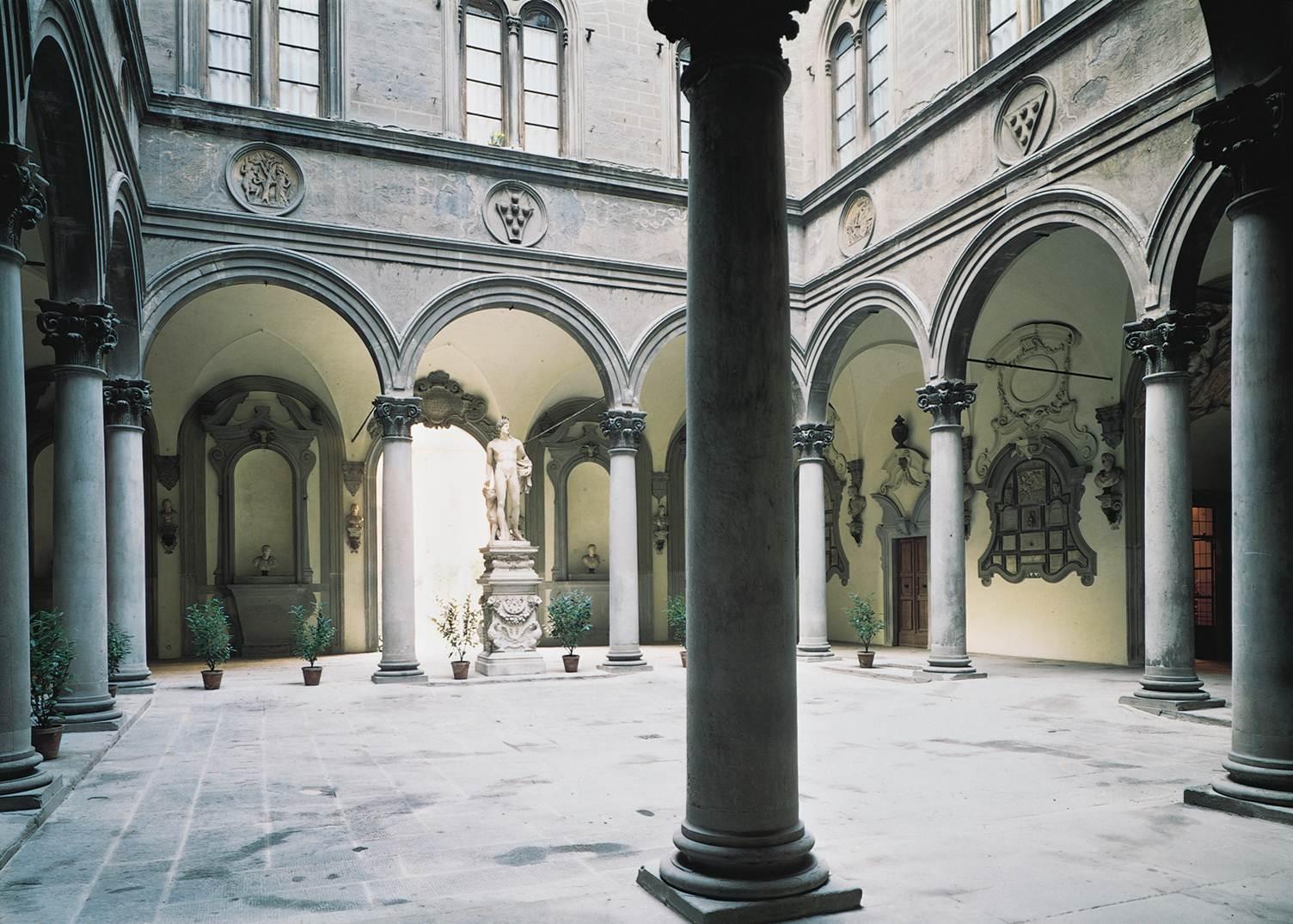https://www.yizuo-media.com/albums/albums/userpics/10003/Palazzo_Medici_Riccardi~0.jpg