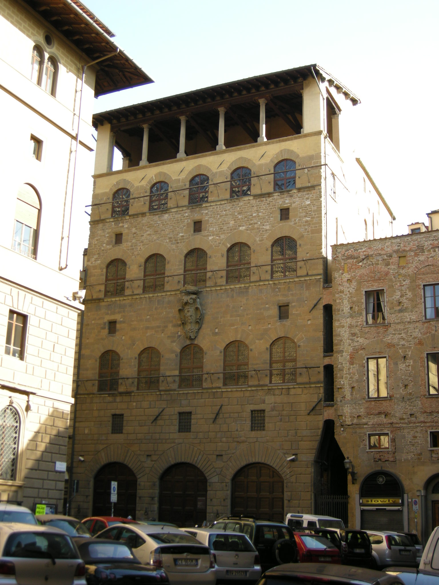 https://www.yizuo-media.com/albums/albums/userpics/10001/Palazzo_davanzati.JPG