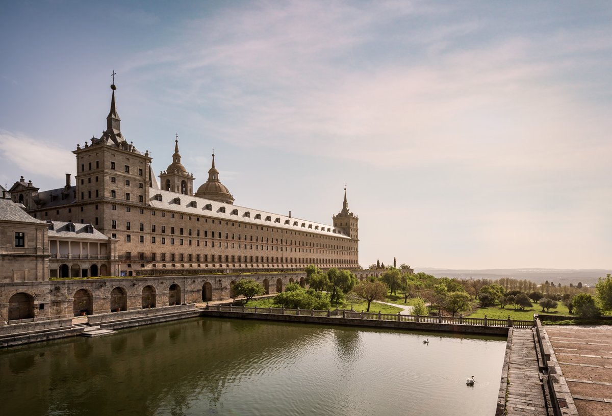 https://www.yizuo-media.com/photos/new/albums/userpics/10001/2/Real_Sitio_de_San_Lorenzo_de_El_Escorial_bei_El_Escorial~2.jpg