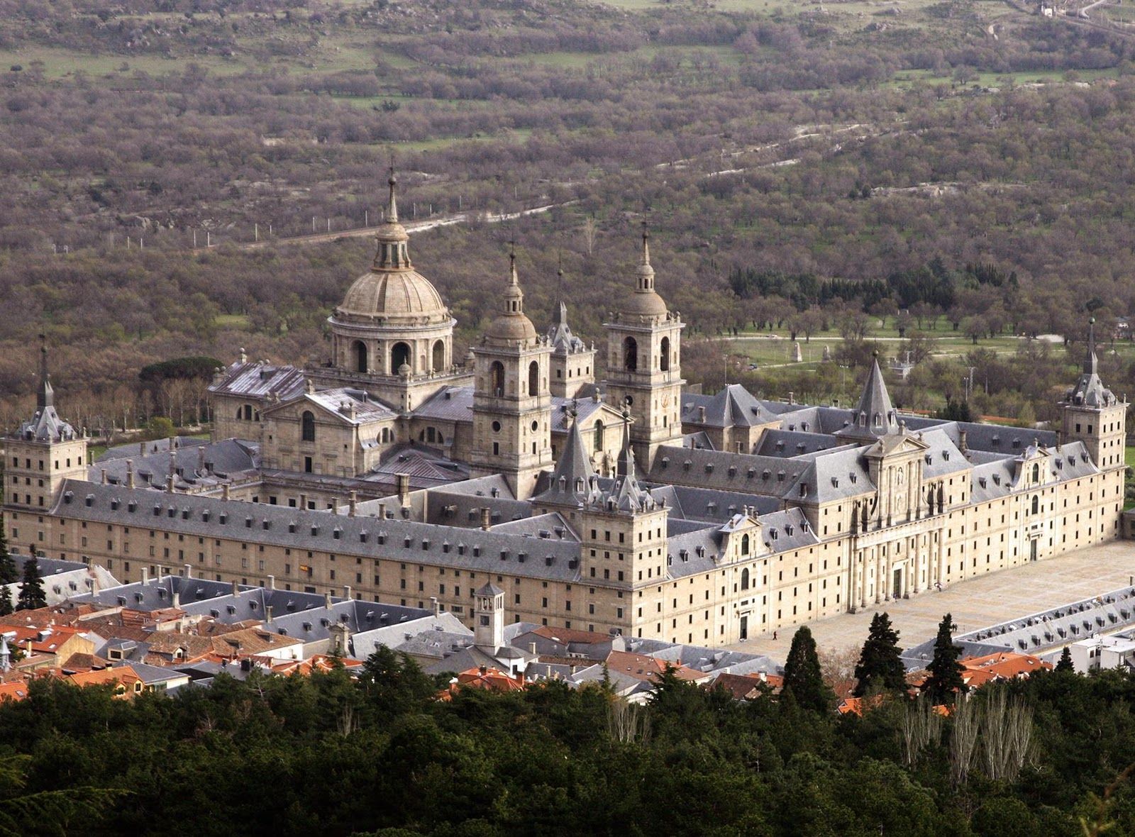 /assets/contentimages/Real_Sitio_de_San_Lorenzo_del_Escorial.jpg