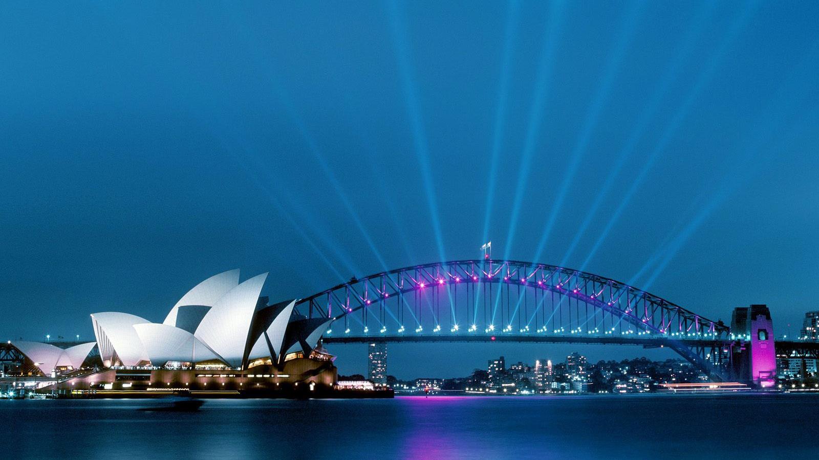 http://www.net4info.de/photos/cpg/albums/userpics/10002/Sydney_Harbour_Bridge.jpg