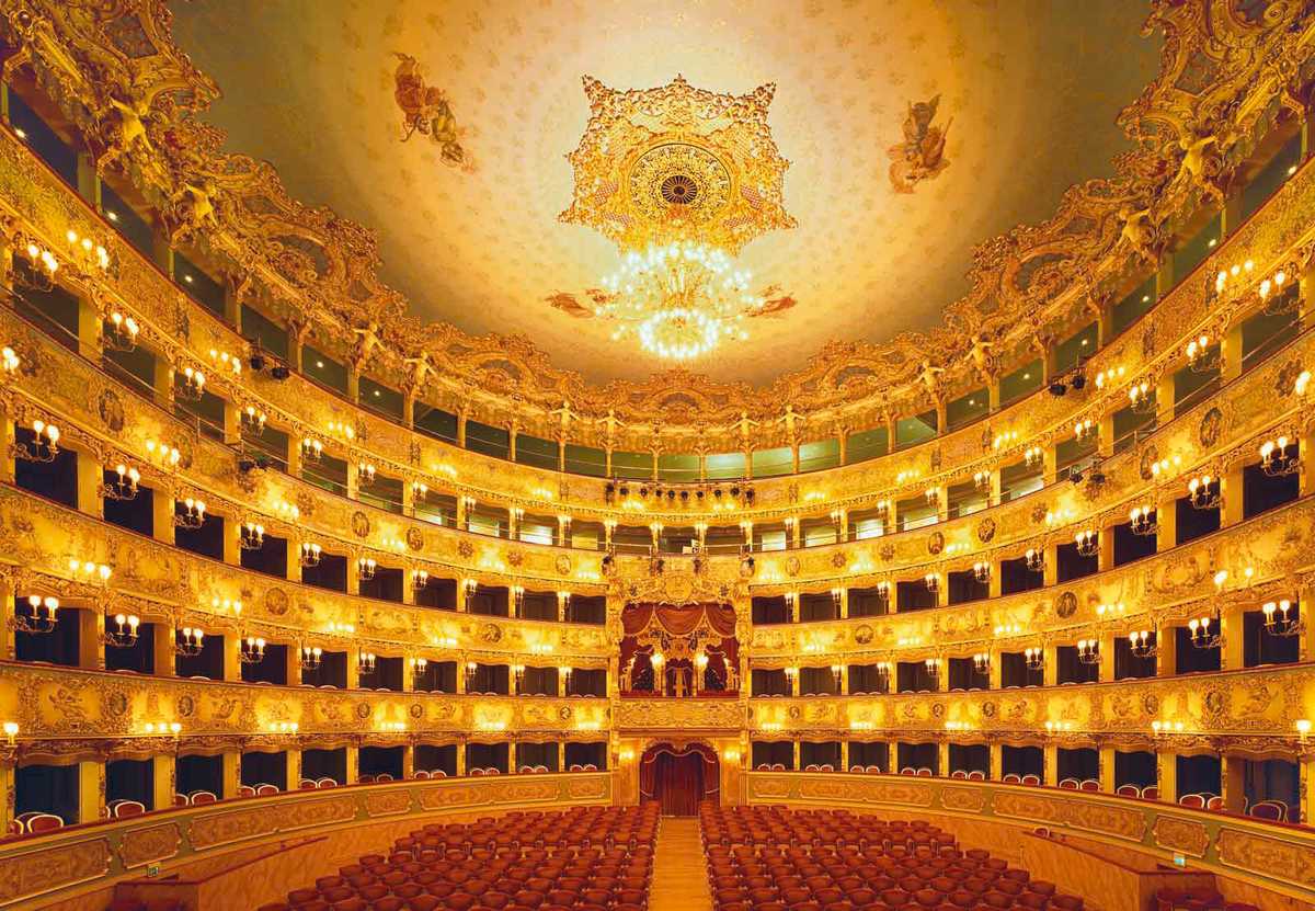 /assets/contentimages/Teatro_La_Fenice~0.jpg