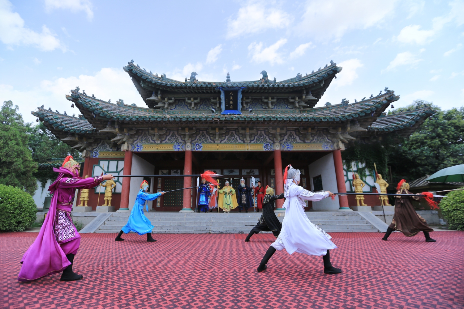 https://www.yizuo-media.com/photos/cpg/albums/userpics/10001/Tian20Bo20Yang20Fu20~1.jpg