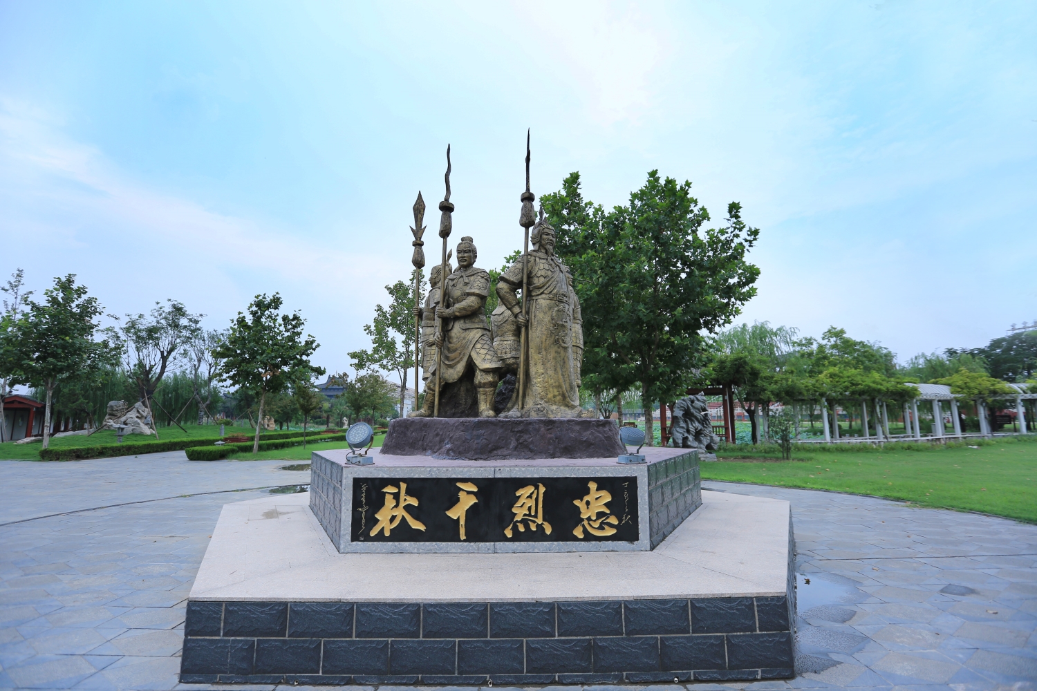 https://www.yizuo-media.com/photos/cpg/albums/userpics/10001/Tian20Bo20Yang20Fu20~2.jpg