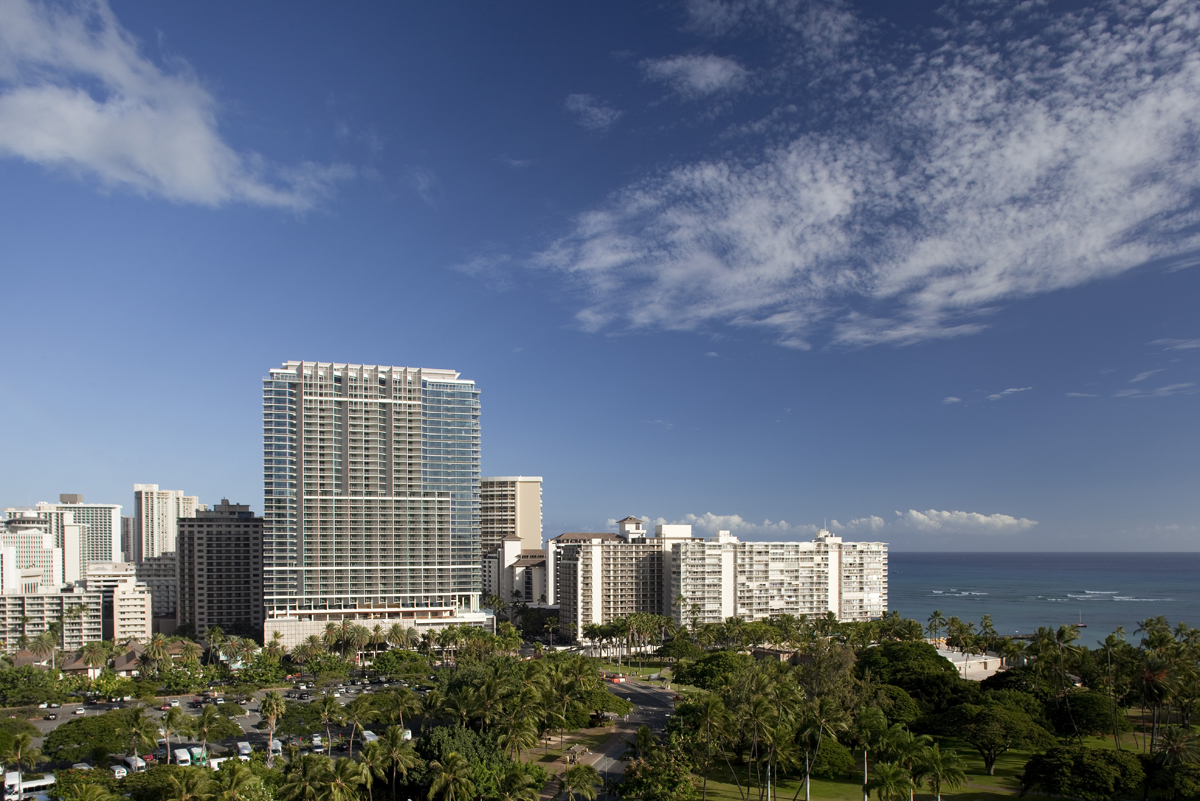http://www.net4info.de/photos/cpg/albums/userpics/10001/Trump_Tower_Honolulu.jpeg