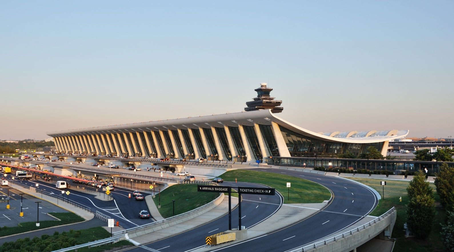 /assets/contentimages/Washington_Dulles_International_Airport.jpg