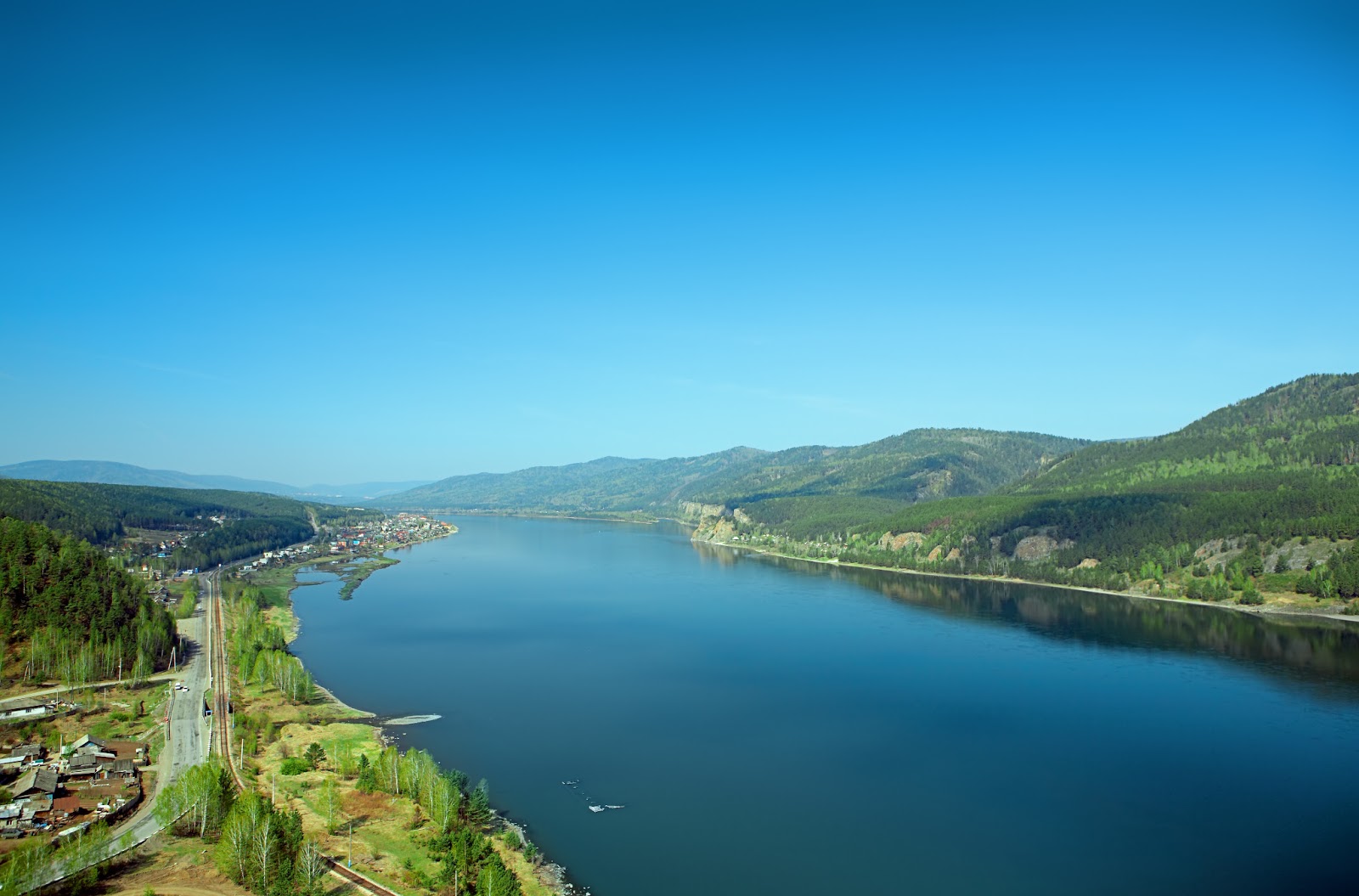https://www.yizuo-media.com/albums/albums/userpics/10003/Yenisei.jpg