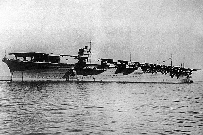 http://www.net4info.de/photos/cpg/albums/userpics/10002/Zuikaku_carrier.jpg