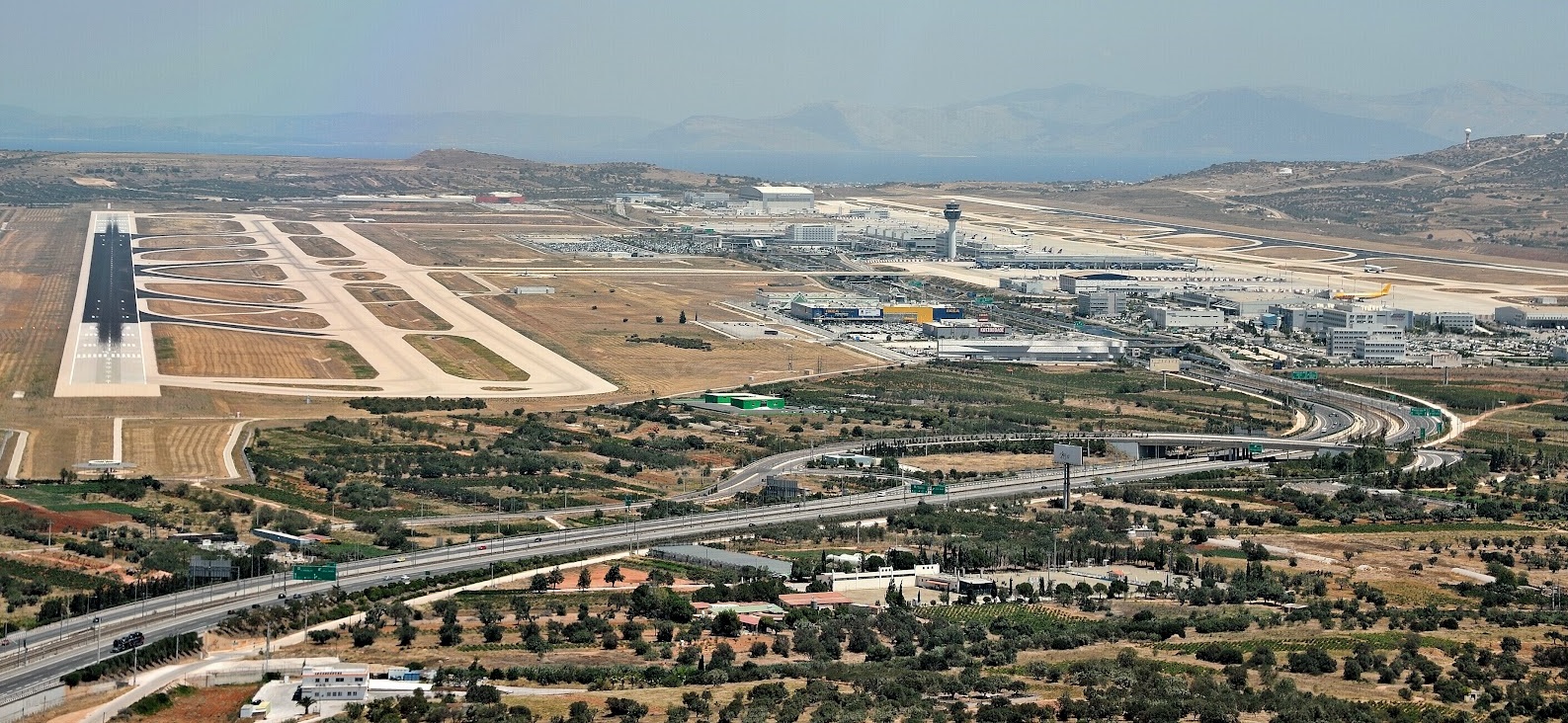 https://www.yizuo-media.com/albums/albums/userpics/10003/athens_international_airport_eleftherios_venizelos.JPG