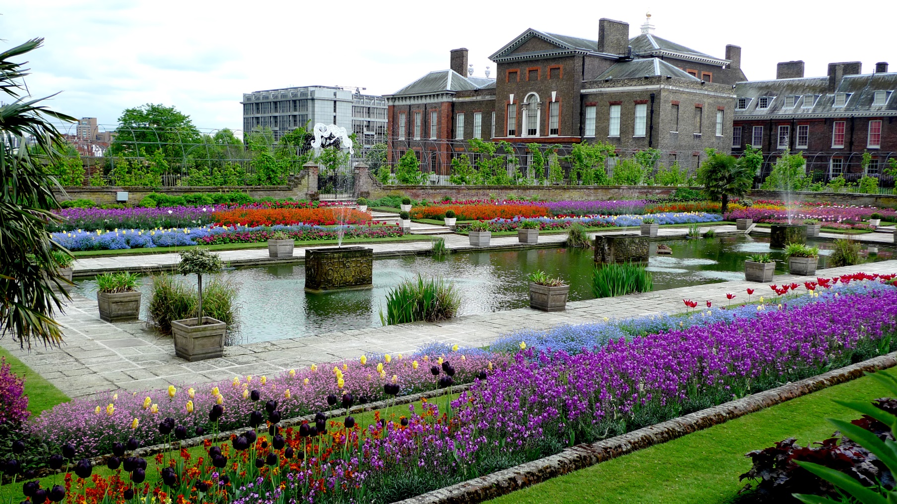 https://www.yizuo-media.com/albums/albums/userpics/10003/kensington_palace.jpg