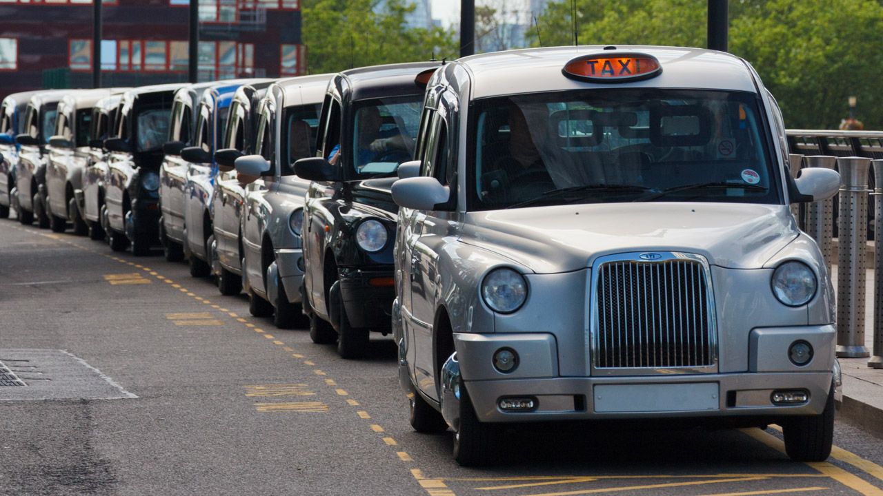 /assets/contentimages/london-taxis.jpg