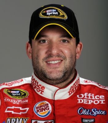 http://www.net4info.eu/albums/albums/userpics/10003/normal_Tony_Stewart.jpg