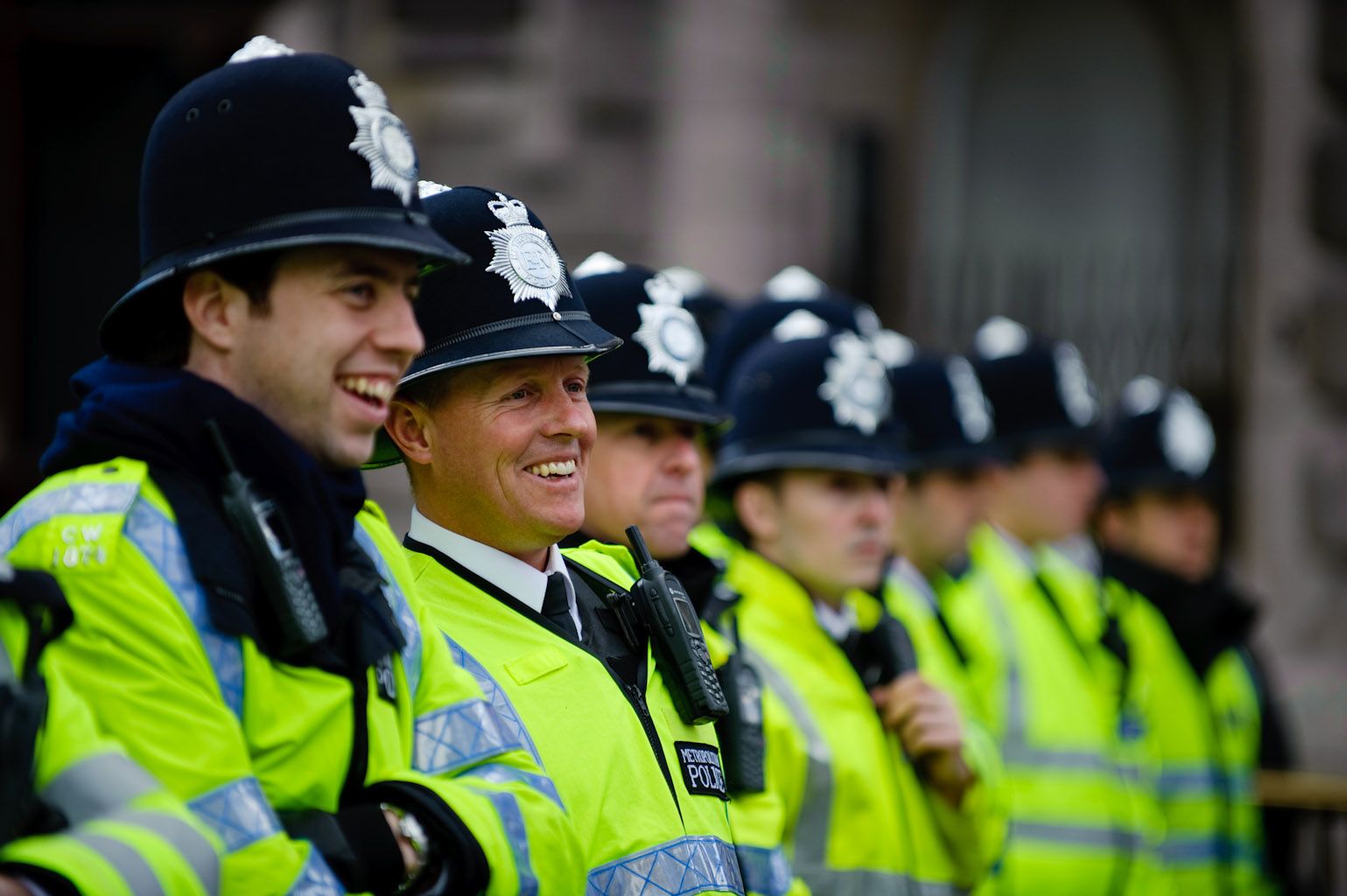 /assets/contentimages/policecontainingthe.jpg