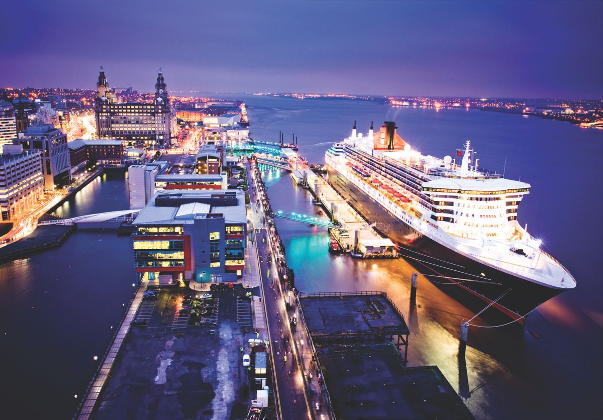 /assets/contentimages/queen-mary-2-at-liverpool-courtesy-of-sea-breezes.jpg