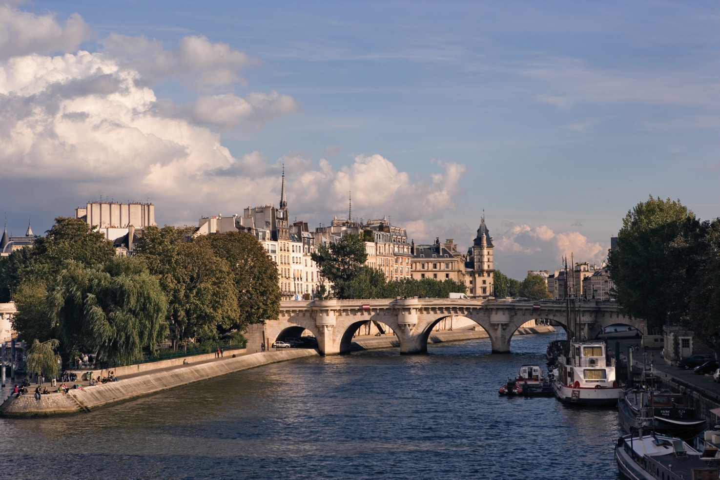 /assets/contentimages/seine_river_cruise.jpg